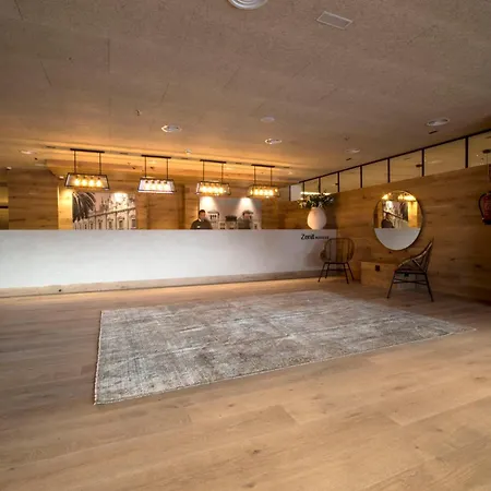 塞维利亚泽尼特酒店 4* 塞维利亚