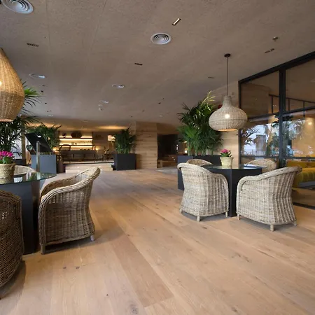 塞维利亚泽尼特酒店 4*