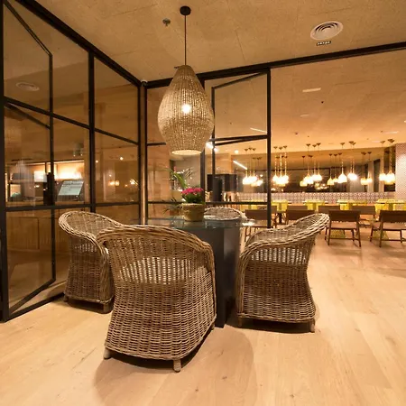 塞维利亚泽尼特酒店 4* 塞维利亚