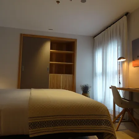 塞维利亚泽尼特酒店