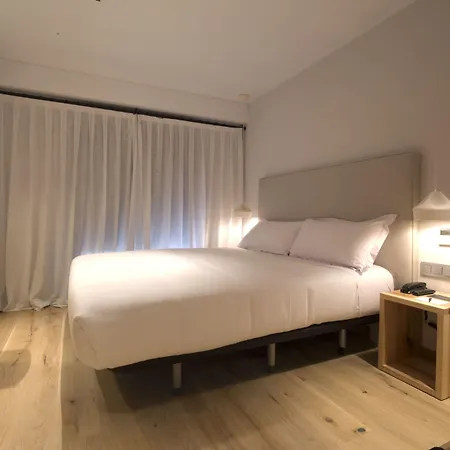 塞维利亚泽尼特酒店 酒店 4*