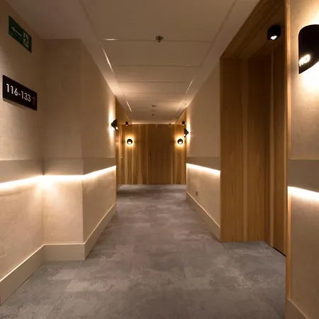 塞维利亚泽尼特酒店 4* 塞维利亚